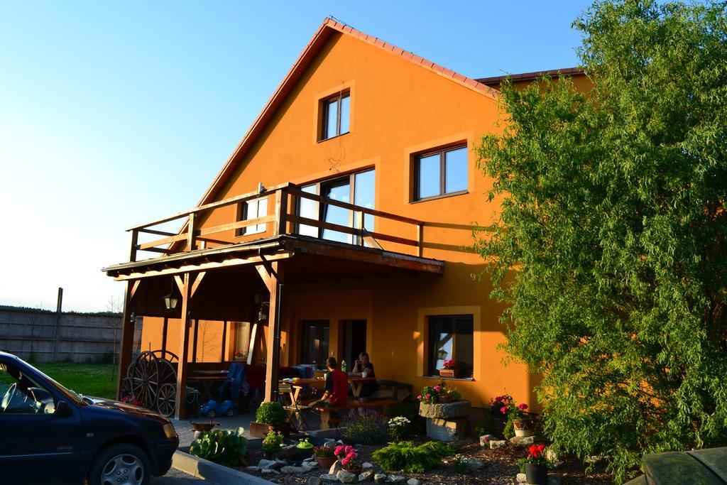 Mělník Penzion Eqilon酒店 外观 照片